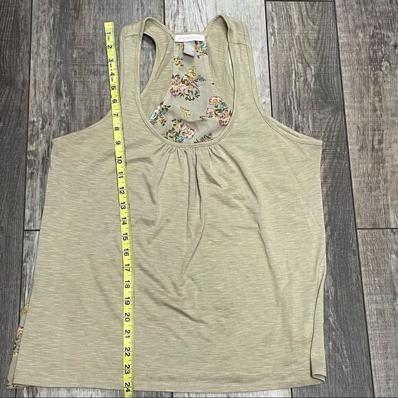 Weavers Sleeveless Scoop Neck Racerback Shirt Floral Detail on Back Beige Medium - Picture 11 of 14